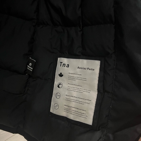COPY - TNA Summit Parka - Picture 7 of 9